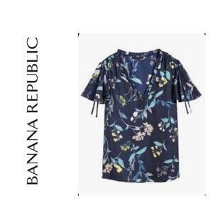 NWOT Banana Republic Soft Satin Flutter-Sleeve Top